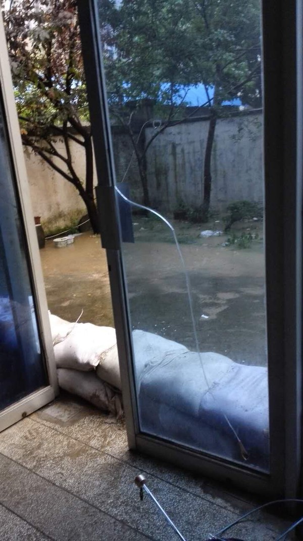 抢险4.jpg